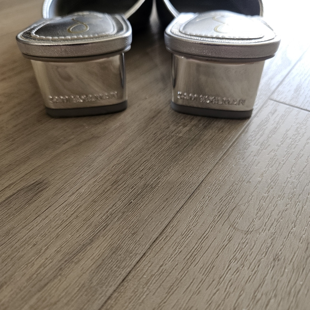 Sam Edelman Silver Square Toe Flats 6 - Picture 4 of 7